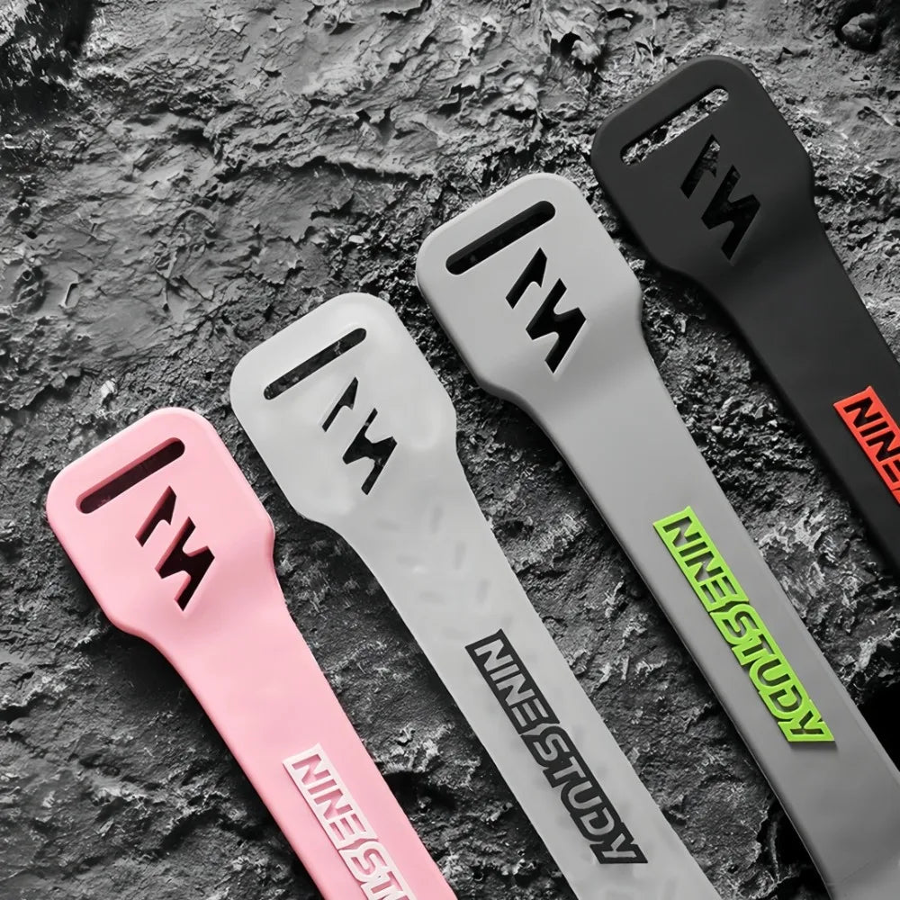 Adjustable Sports Silicone Patella Strap Shock Absorbing Pressure